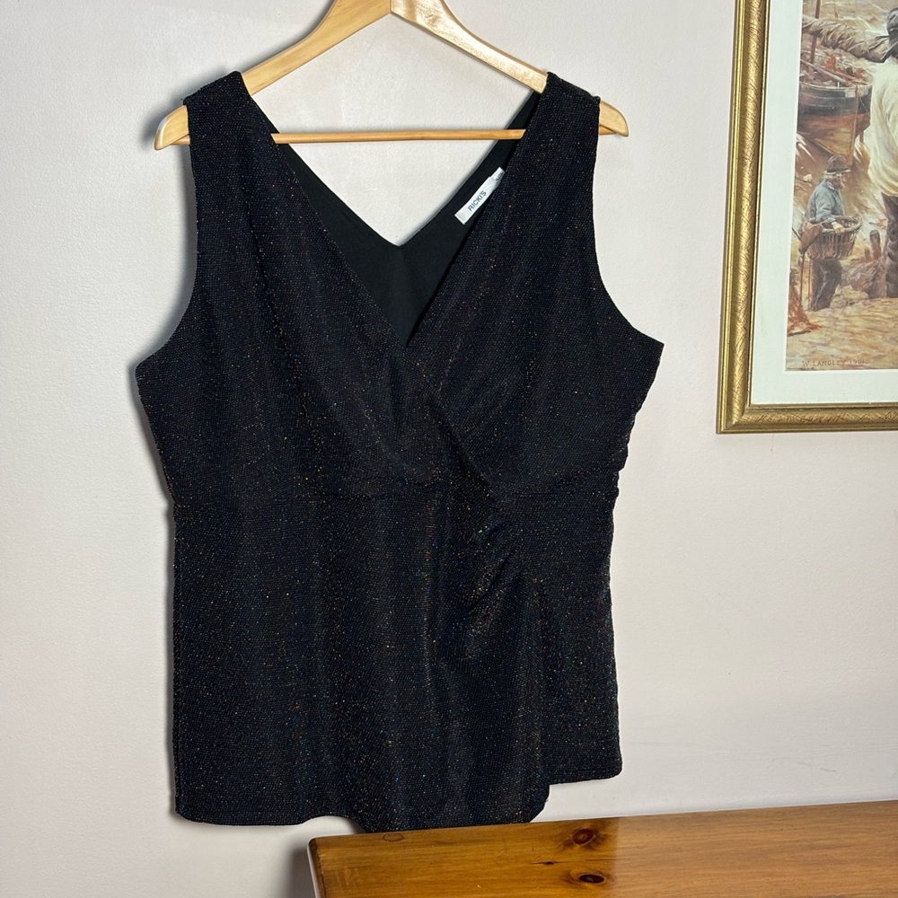 Sleeveless dress top